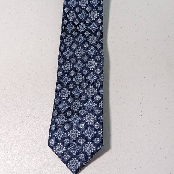 Ferucci Other - Ferucci Blue geo Print 100% Silk Handmade Necktie